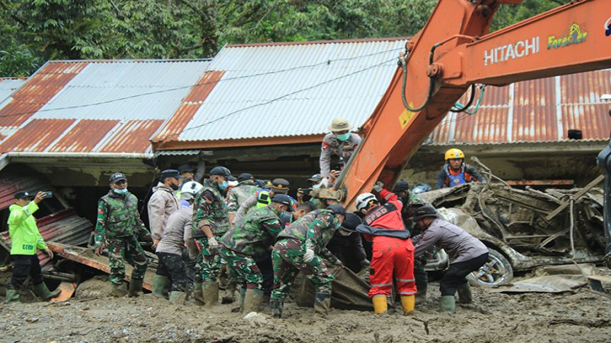 Endonezya’da sel ve toprak kaymaları can almaya devam ediyor: Ölü sayısı 248’e yükseldi