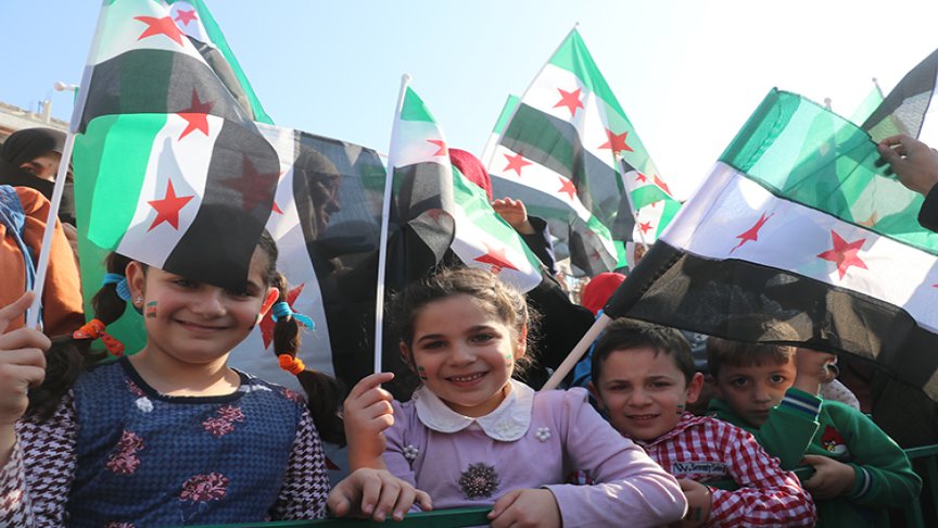 Suriye’de “Düşmanı Caydırma Operasyonu”nun yıl dönümünde ülke genelinde kutlamalar yapıldı